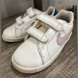 Toddler Girls Nike White and Lilac Sneakers
